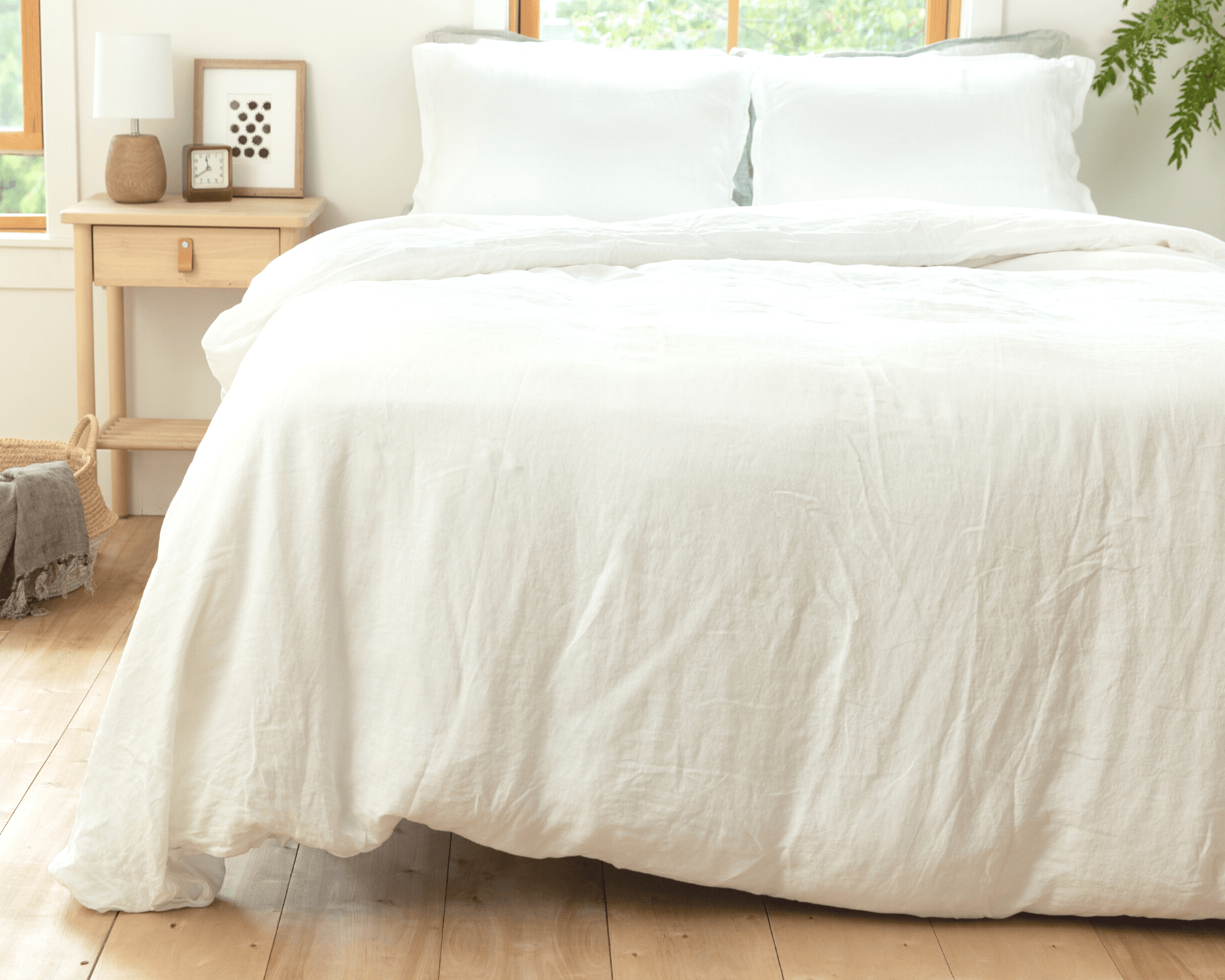 White organic European linen duvet covers set with two matching pillowcases