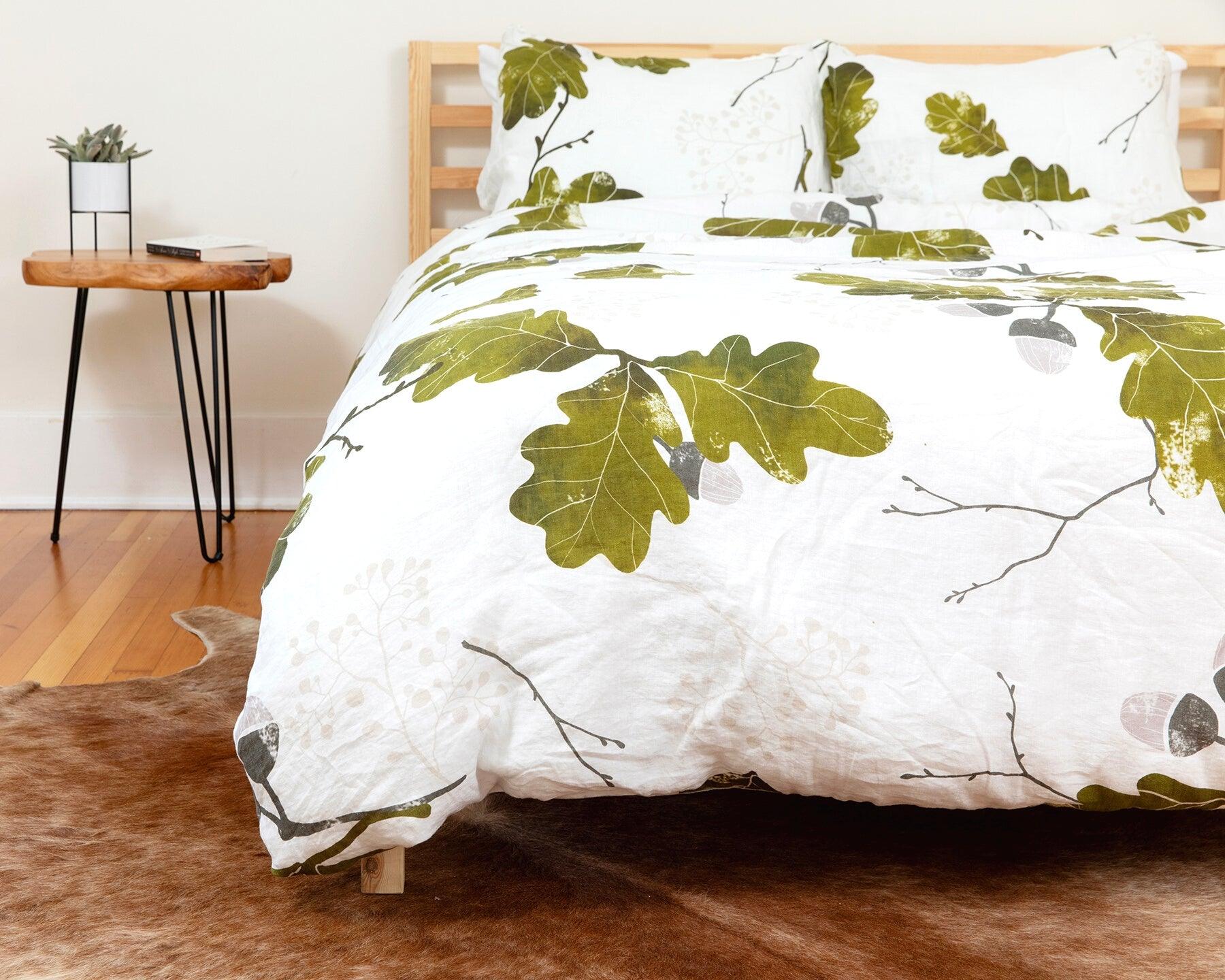 Organic european linen duvet cover set with acorn design